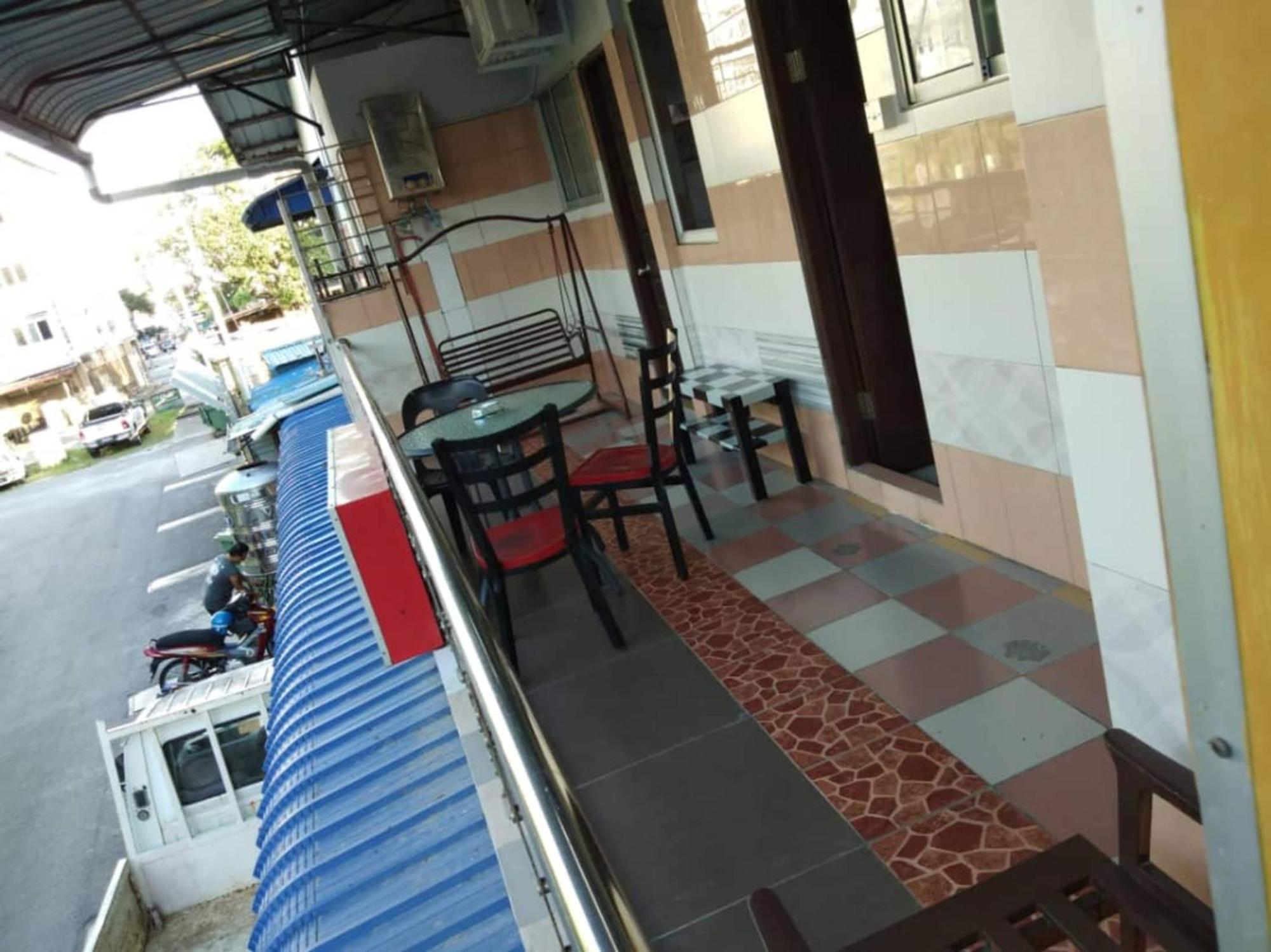 Oyo 90972 Jj Homestay ミリ エクステリア 写真