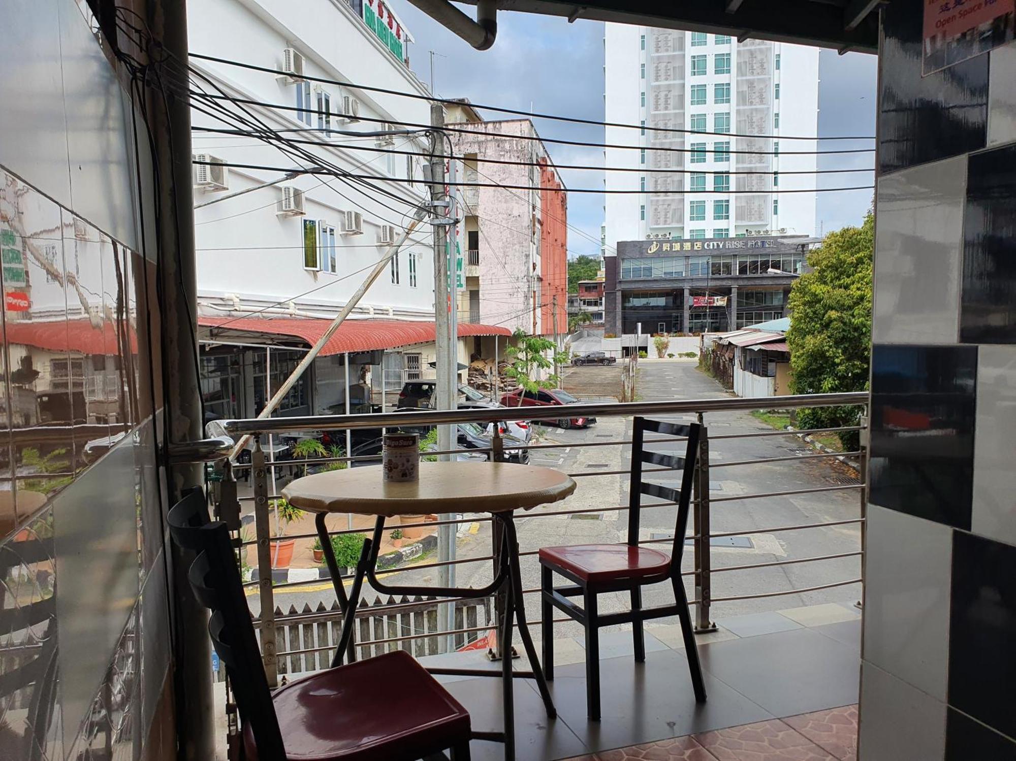 Oyo 90972 Jj Homestay ミリ エクステリア 写真