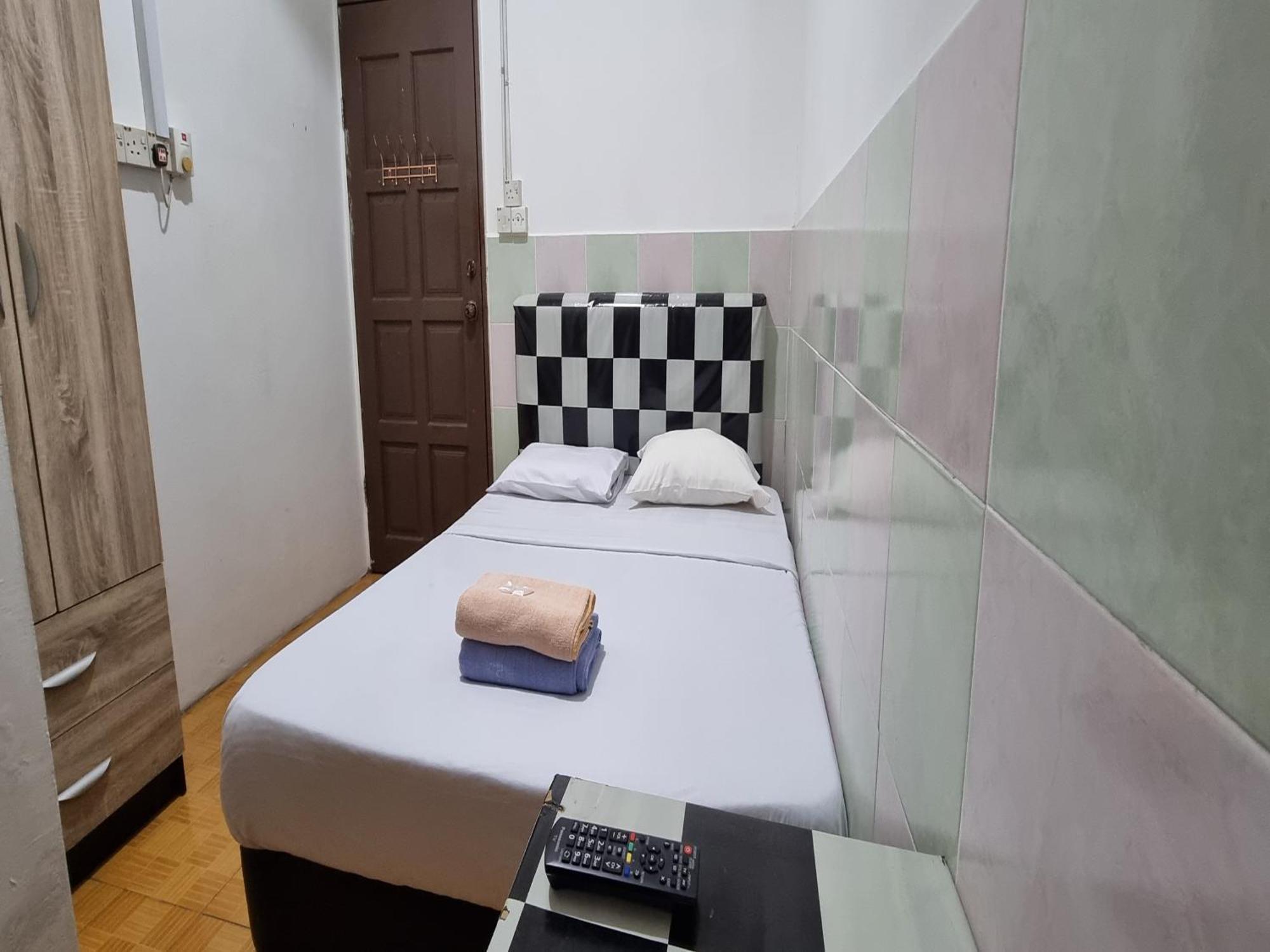 Oyo 90972 Jj Homestay ミリ エクステリア 写真