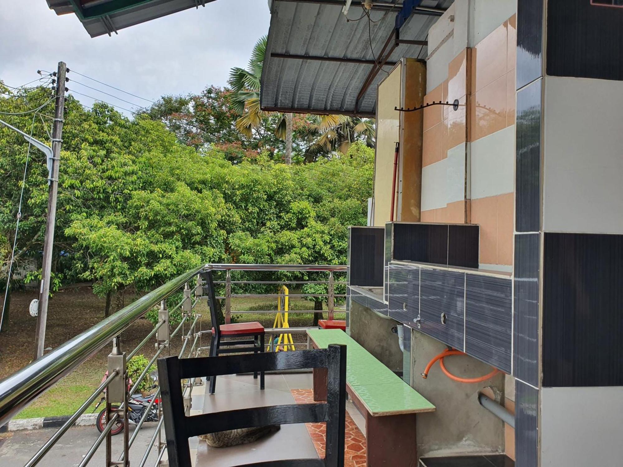 Oyo 90972 Jj Homestay ミリ エクステリア 写真