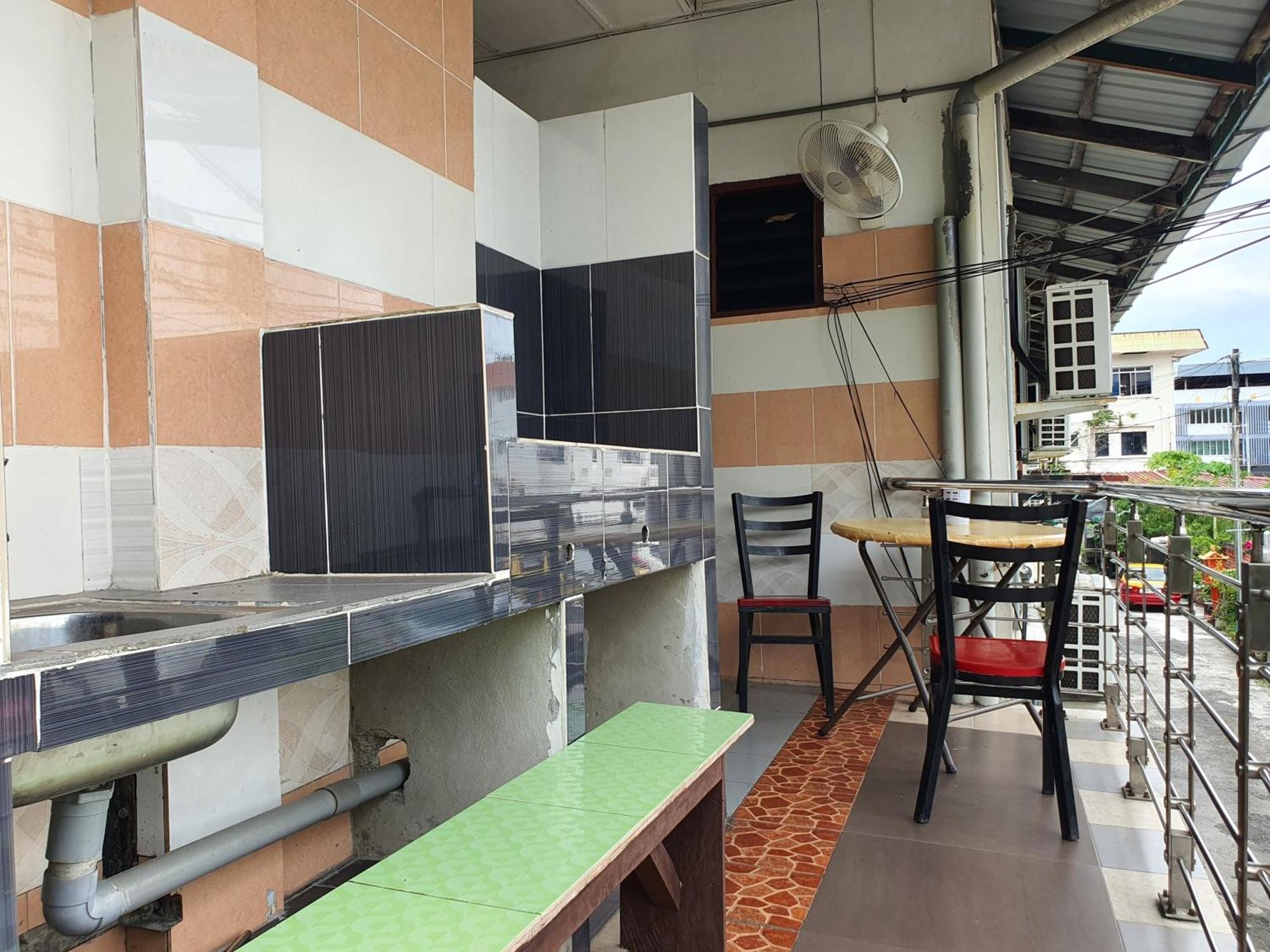 Oyo 90972 Jj Homestay ミリ エクステリア 写真